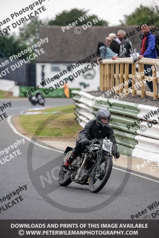 Vintage motorcycle club;eventdigitalimages;mallory park;mallory park trackday photographs;no limits trackdays;peter wileman photography;trackday digital images;trackday photos;vmcc festival 1000 bikes photographs